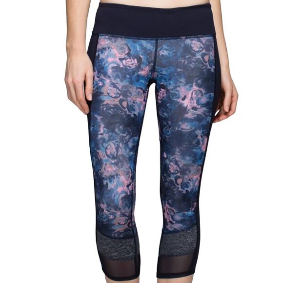 Lululemon If You're Lucky Crop Moody Mirage Bark Berry Deep Navy Naval Blue 4 - Picture 1 of 5